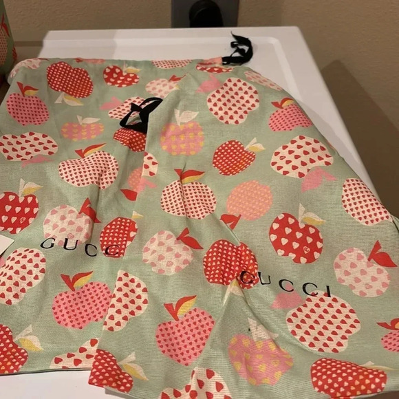 NWT Gucci Apple pink sneakers - Picture 14 of 16